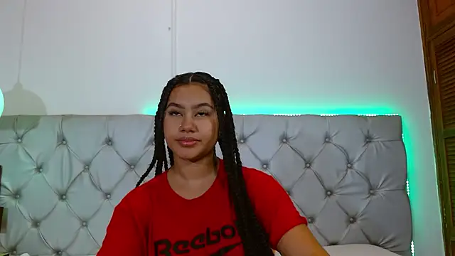 NoiraVale online show from 29, 5, 2026