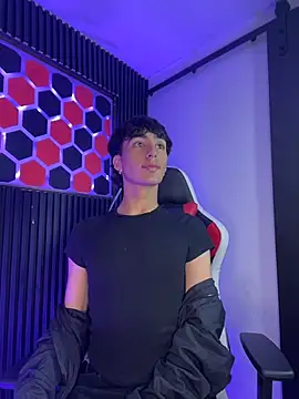 SantyFoxxs online show from 4, 6, 2026