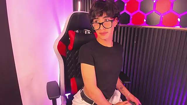 SantyFoxxs online show from 12, 7, 2026