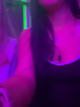 Red LipsDuo online show from 3, 7, 2026