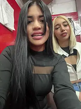 Red LipsDuo online show from 17, 7, 2026