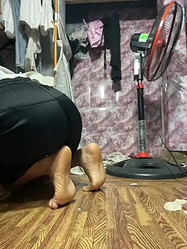 GoodGirl Squirt online show from 16, 7, 2026