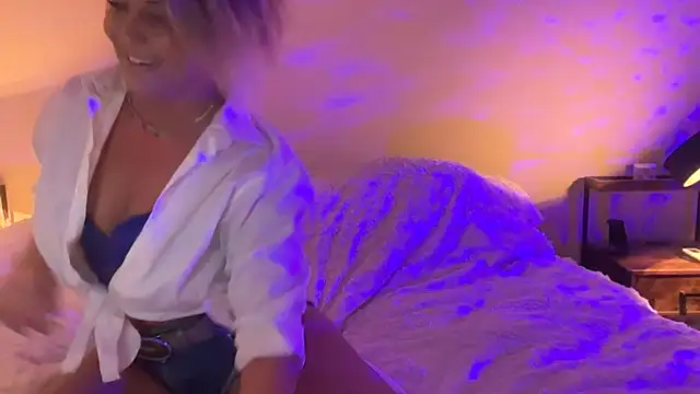 Snapshot of missbritneyfoxx chatting on 30, 6, 2026 missbritneyfoxx online show from 30, 6, 2026