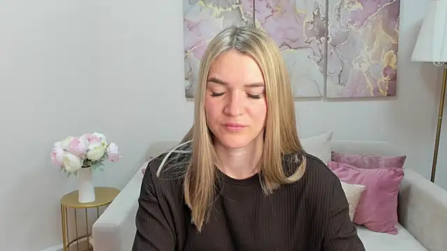 RoxyReignn online show from 3, 7, 2026