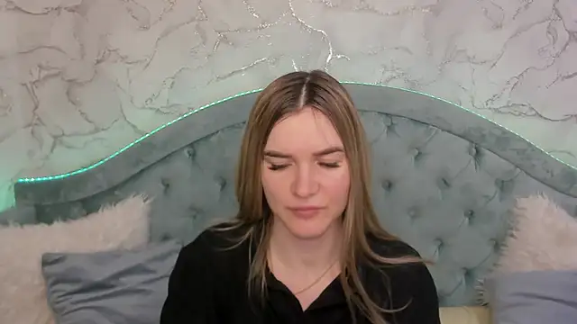 RoxyReignn online show from 31, 5, 2026