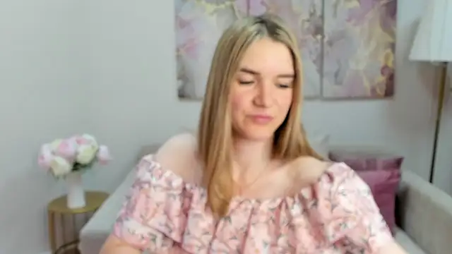 RoxyReignn online show from 8, 7, 2026