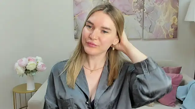 RoxyReignn online show from 11, 6, 2026