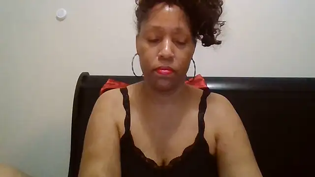 MsDeeLive online show from 27, 5, 2026
