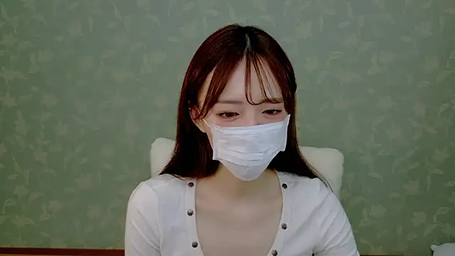 Snapshot of aoi_lol chatting on 6, 6, 2026 aoi lol online show from 6, 6, 2026