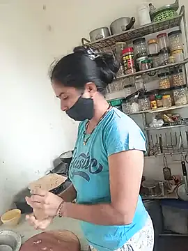 Snapshot of sakshi_moni chatting on 25, 6, 2026 sakshi moni online show from 25, 6, 2026