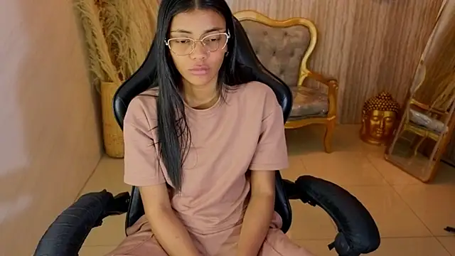 valentina gomez s online show from 13, 7, 2026