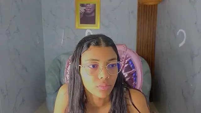 valentina gomez s online show from 18, 6, 2026