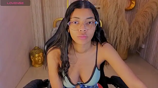 valentina gomez s online show from 3, 7, 2026