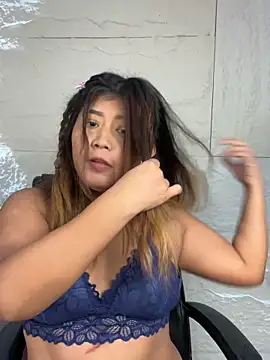 LyraMilano online show from 3, 6, 2026