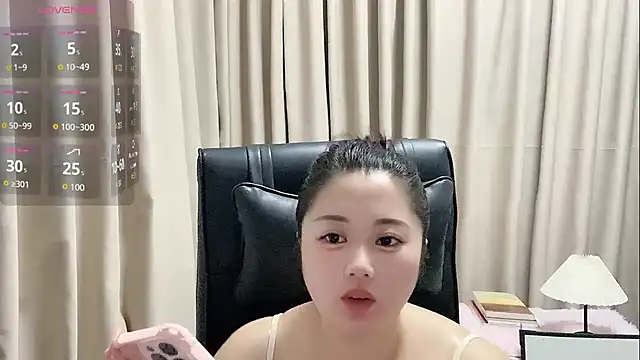 Snapshot of Luckysisi-s chatting on 25, 6, 2026 Luckysisi-s online show from 25, 6, 2026