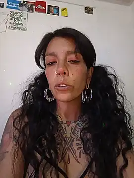 Snapshot of SweetVenomMilf chatting on 3, 6, 2026 SweetVenomMilf online show from 3, 6, 2026