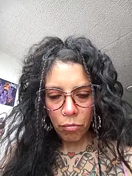 Snapshot of SweetVenomMilf chatting on 5, 6, 2026 SweetVenomMilf online show from 5, 6, 2026