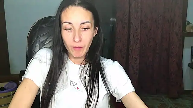 BouncySweety online show from 4, 11, 2025