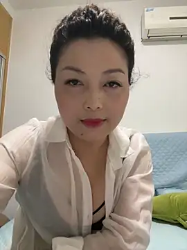 Luckylilyss online show from 18, 6, 2026