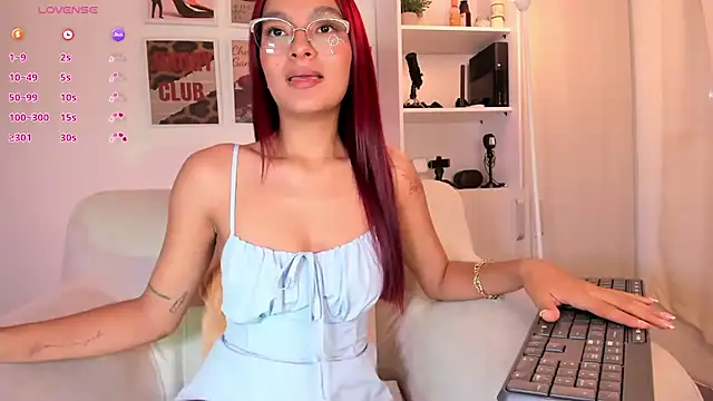 Nathaly  1 online show from 8, 6, 2026
