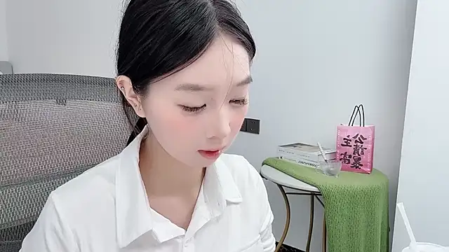 Yoyo33355 online show from 21, 6, 2026