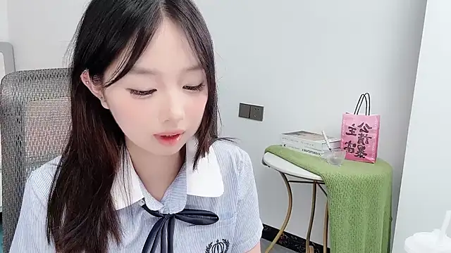 Yoyo33355 online show from 18, 6, 2026