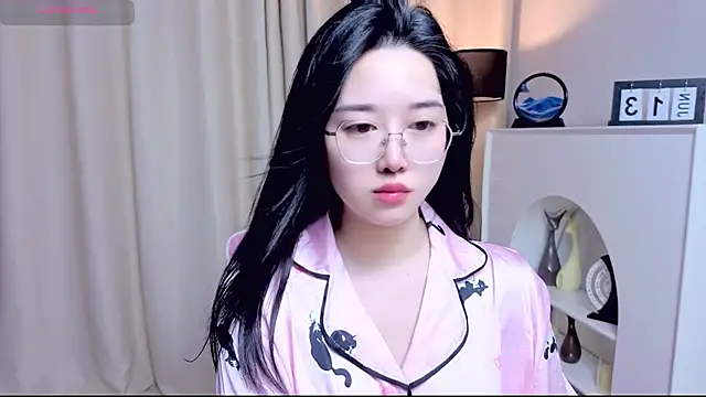 Snapshot of miuu6868 chatting on 14, 6, 2026 miuu6868 online show from 14, 6, 2026