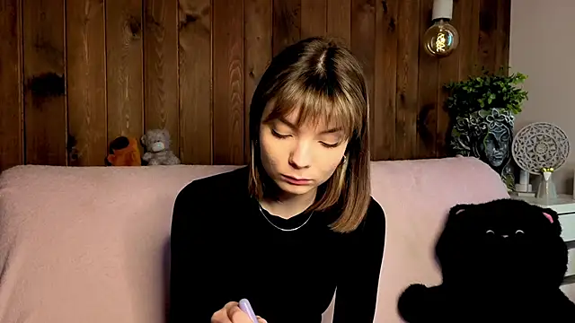 IvoryPesante online show from 2, 6, 2026