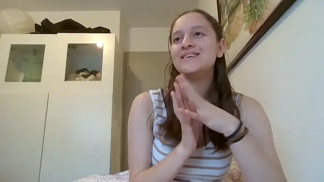 Snapshot of SoftieSophie chatting on 4, 6, 2026 SoftieSophie online show from 4, 6, 2026