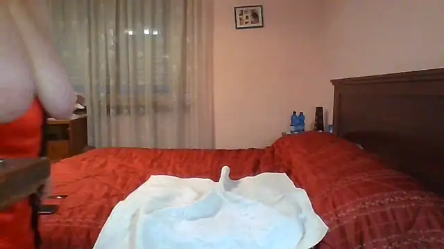Snapshot of ItalianBigBoobs chatting on 5, 7, 2026 ItalianBigBoobs online show from 5, 7, 2026