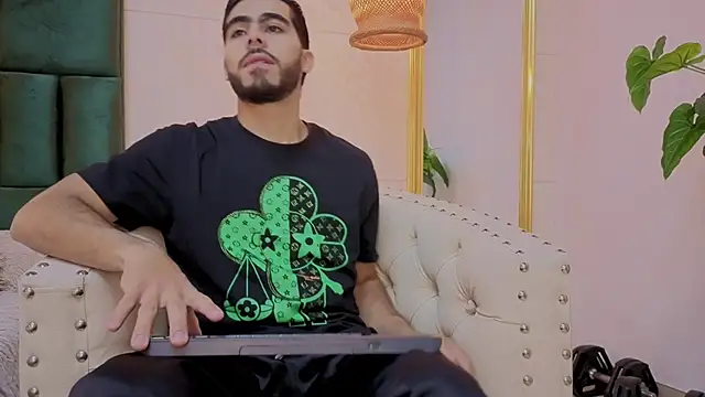 Snapshot of Jadiel_Stone chatting on 22, 6, 2026 Jadiel Stone online show from 22, 6, 2026