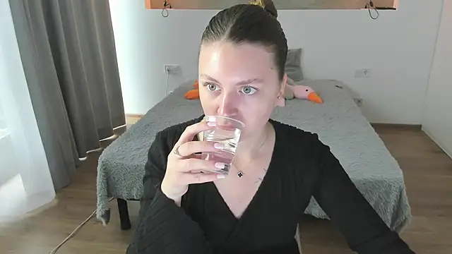 Snapshot of Kitkatvel chatting on 3, 6, 2026 Kitkatvel online show from 3, 6, 2026