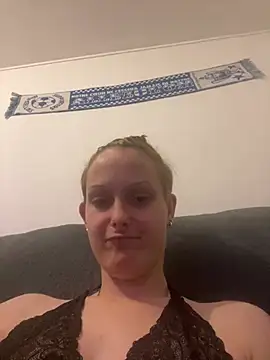 Quenn667 online show from 16, 7, 2026