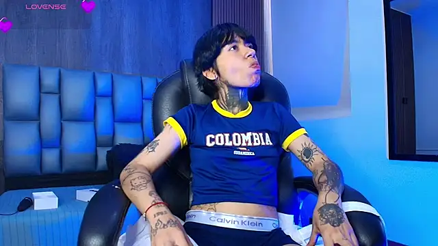 hottiesjuls online show from 16, 6, 2026