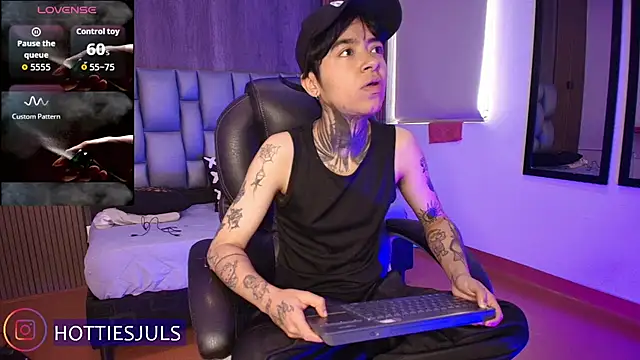 hottiesjuls online show from 29, 7, 2026