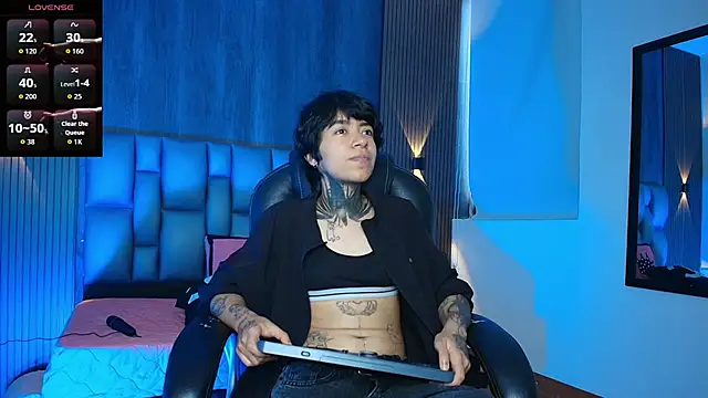 hottiesjuls online show from 14, 7, 2026