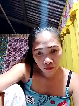 hotmom lyn online show from 30, 5, 2026