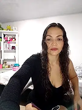 bella-diaz online show from 11, 6, 2026