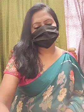Snapshot of Meera_mia chatting on 2, 7, 2026 Meera mia online show from 2, 7, 2026