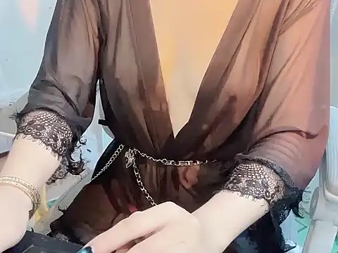 -Naomii  online show from 3, 7, 2026
