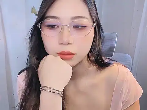 -Naomii  online show from 1, 7, 2026