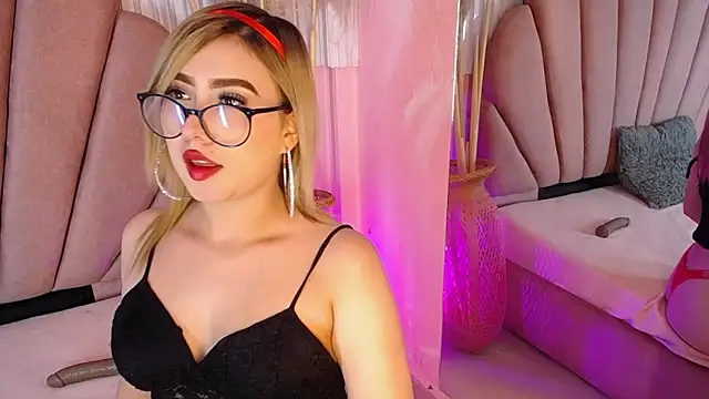 Doll Kitty  online show from 3, 6, 2026
