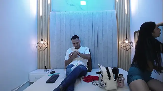 CarolinaySebas online show from 8, 6, 2026