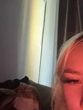 lisacryss3 online show from 30, 6, 2026