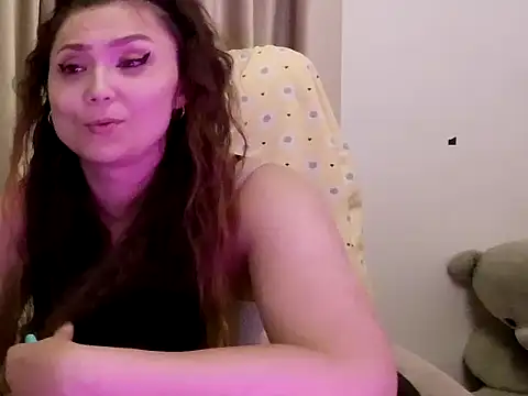 Lola Creolla online show from 28, 5, 2026