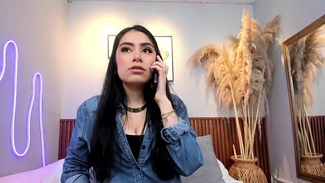 Snapshot of CARLA_FERRERM chatting on 2, 7, 2026 CARLA FERRERM online show from 2, 7, 2026