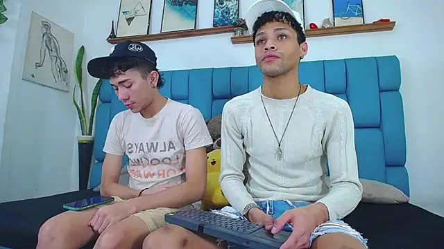 Snapshot of STRANGER_BOYS chatting on 25, 6, 2026 STRANGER BOYS online show from 25, 6, 2026