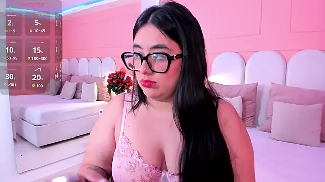 Snapshot of maite_graay chatting on 21, 7, 2026 maite graay online show from 21, 7, 2026