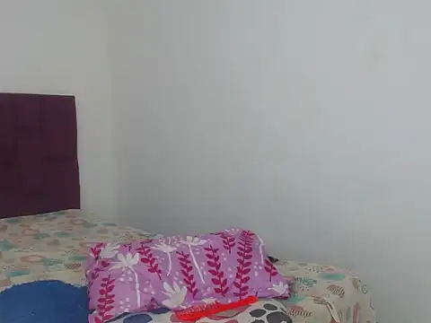 Snapshot of kenia_nihiara chatting on 7, 6, 2026 kenia nihiara online show from 7, 6, 2026