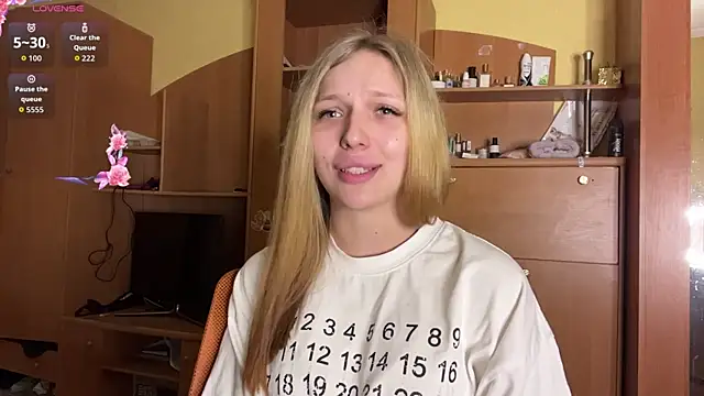 xXMelanieseXx online show from 19, 6, 2026